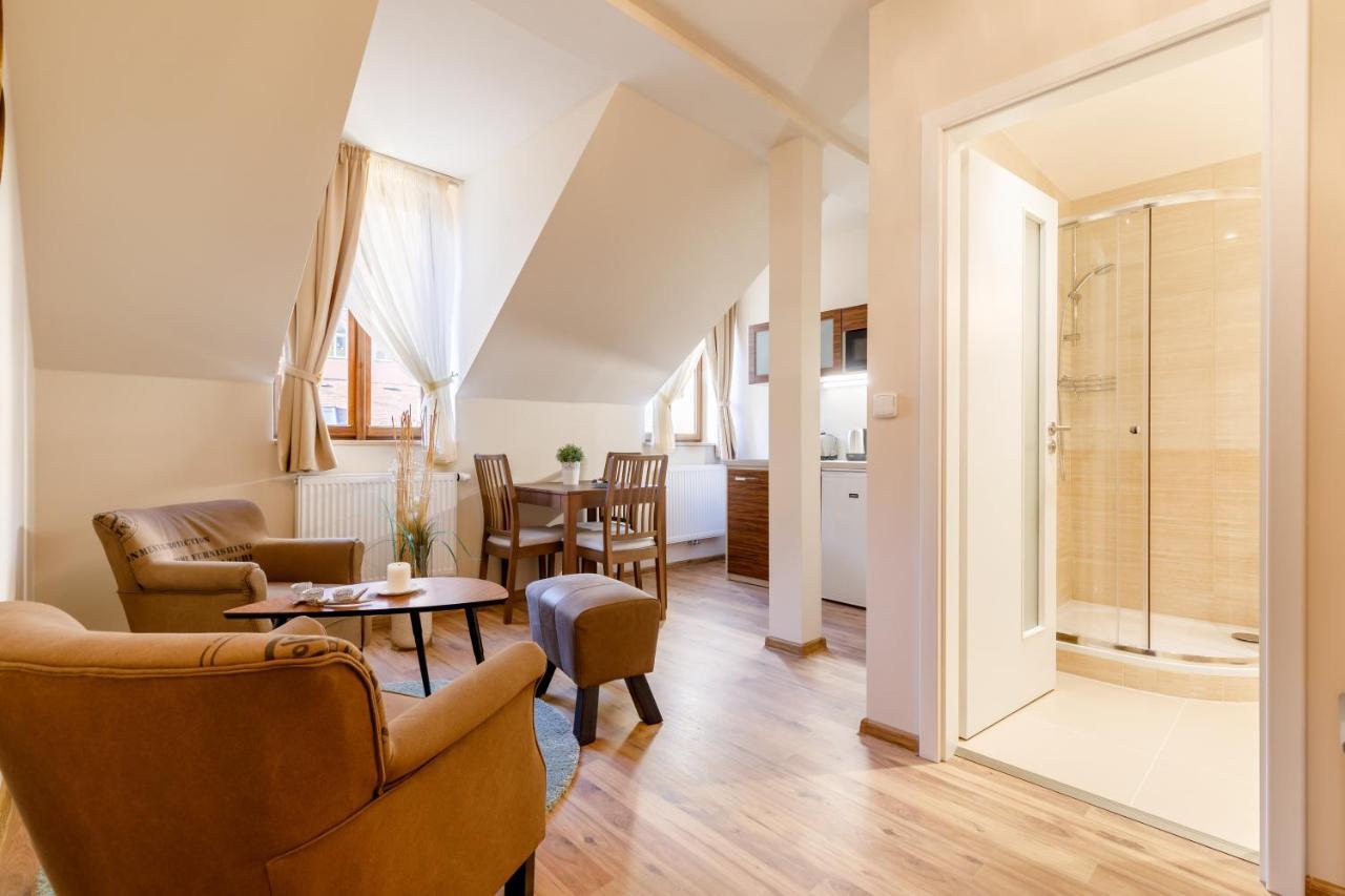 Apartments Menuet Karlowe Wary Zewnętrze zdjęcie